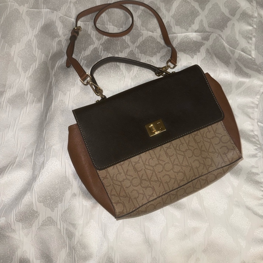 Calvin Klein Elegant Women's Handbag Purse
